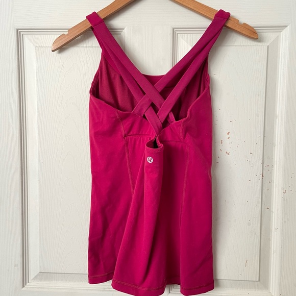 lululemon athletica Tops - Lululemon fushia double mesh back strap fitted tank
